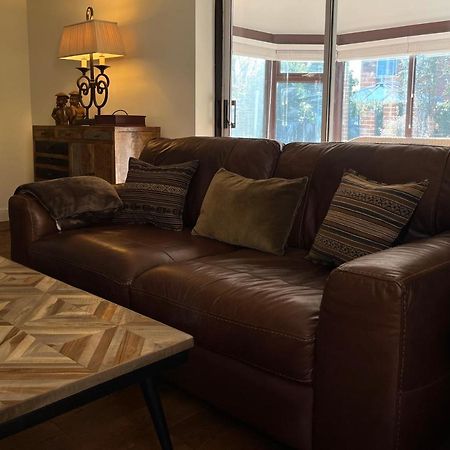 Stunning Beverley Bungalow W Fireplace, Private Parking, And Garden 外观 照片