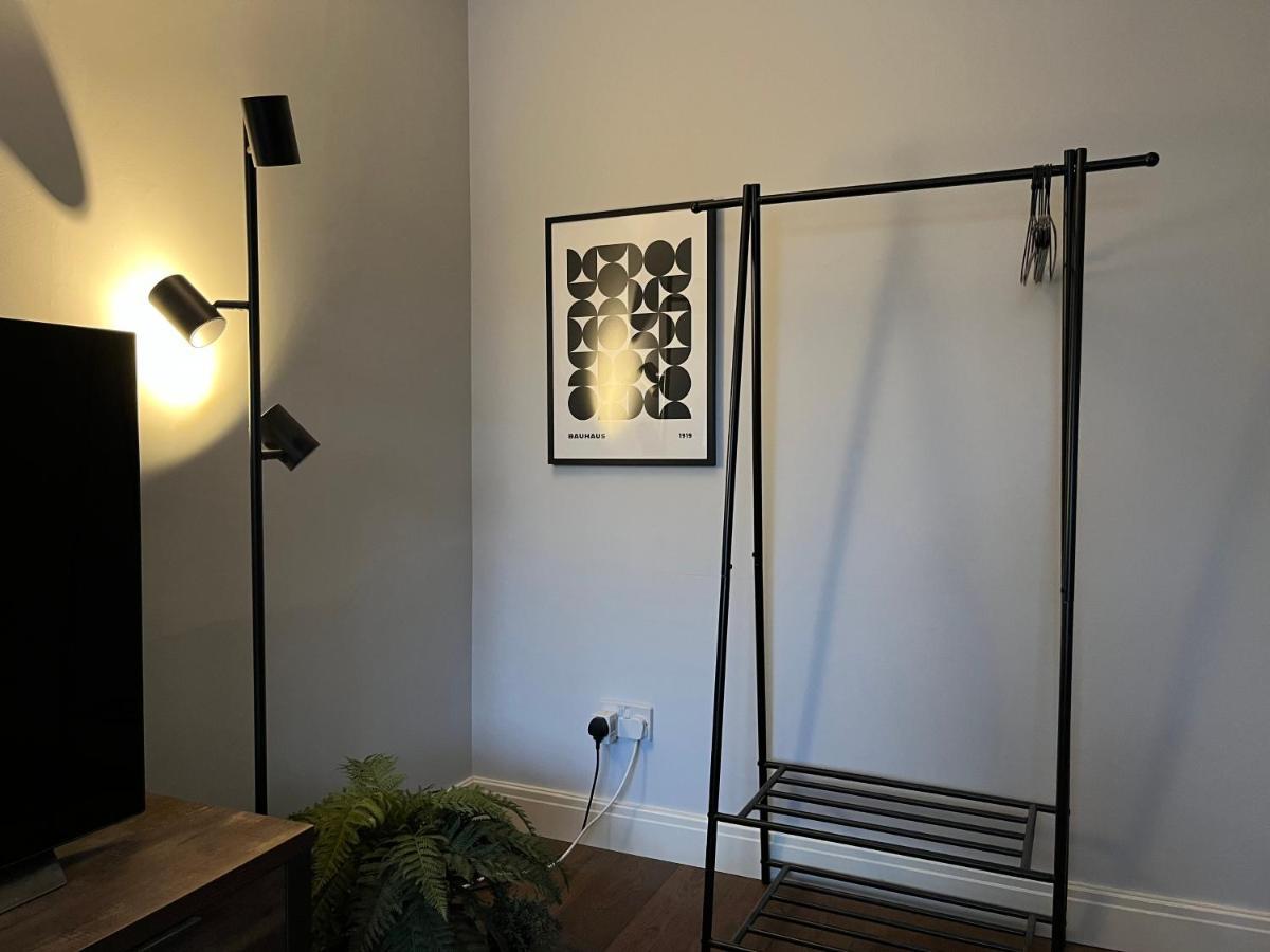 Stunning Beverley Bungalow W Fireplace, Private Parking, And Garden 外观 照片