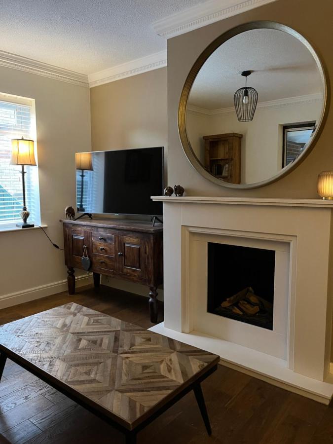 Stunning Beverley Bungalow W Fireplace, Private Parking, And Garden 外观 照片