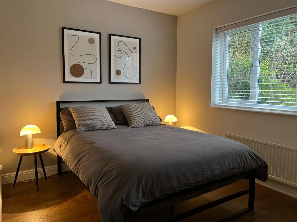 Stunning Beverley Bungalow W Fireplace, Private Parking, And Garden 外观 照片