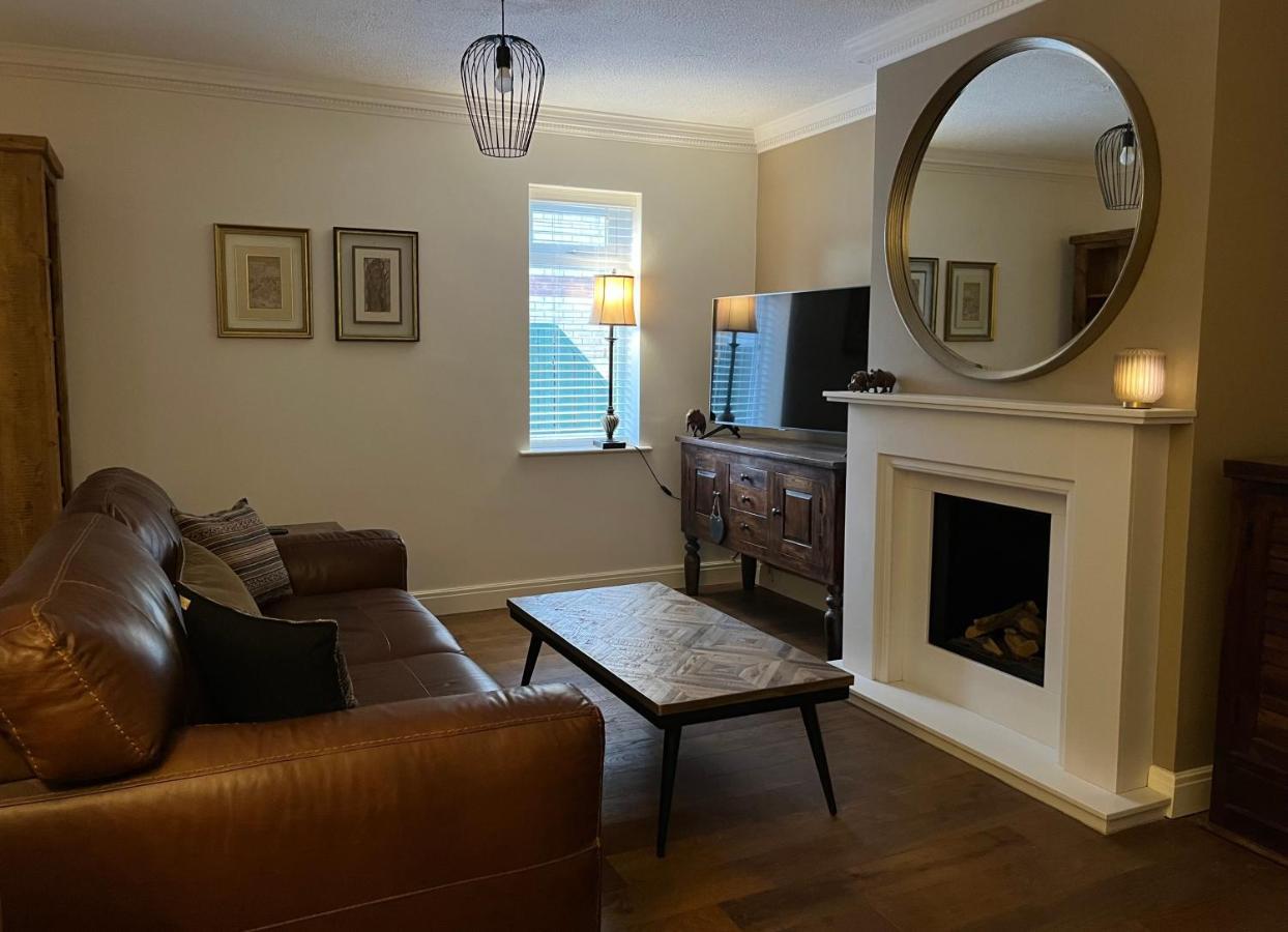 Stunning Beverley Bungalow W Fireplace, Private Parking, And Garden 外观 照片